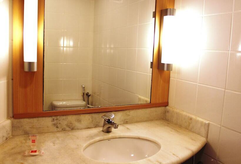 Quarto Estandar, Ibis Salvador Rio Vermelho