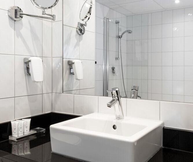 家庭间, Quality Hotel Residence
