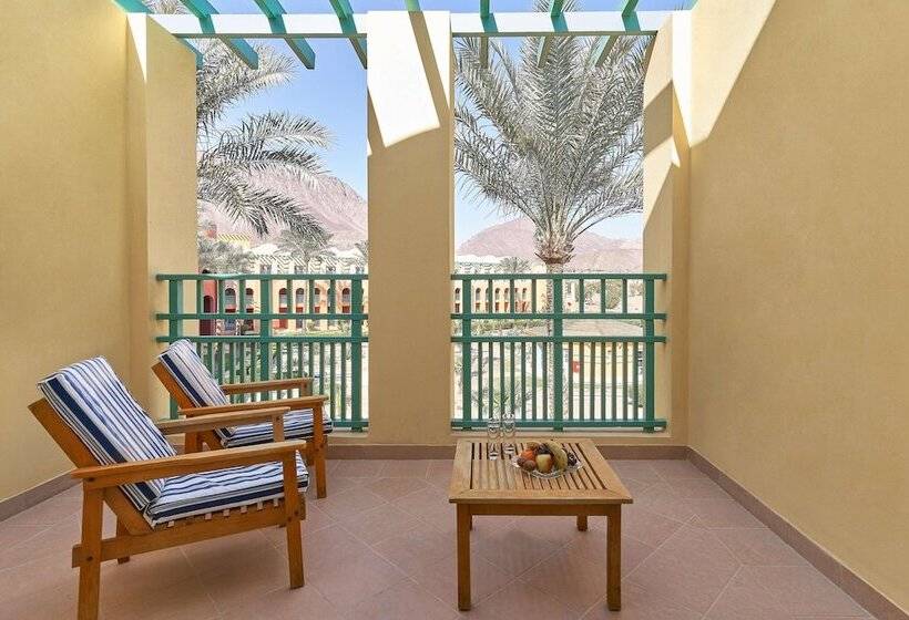 اتاق استاندارد با تخت بزرگ, Strand Beach Resort