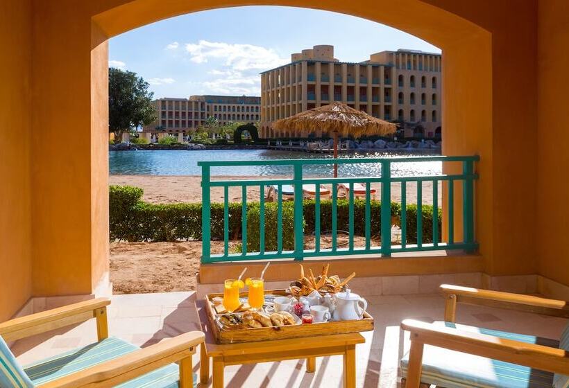 اتاق استاندارد با تخت بزرگ, Strand Beach Resort