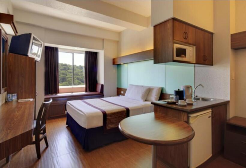 Люкс Адаптированный для Инвалидов, Microtel By Wyndham Baguio