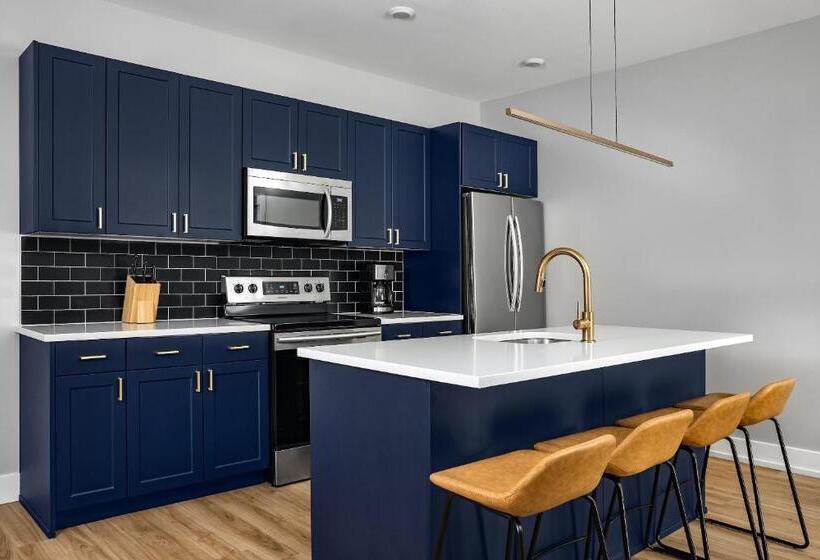 Apartamento 1 Dormitório com Sacada, Sonder The Frankford