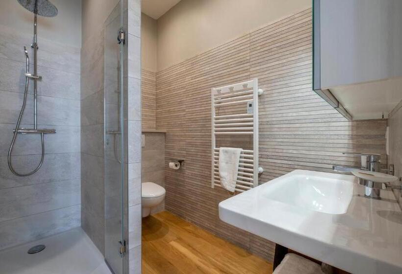 Номер Deluxe Кровать Кинг, Escale Rochelaise B&b, Spa Bain Nordique Et Sauna Tonneau