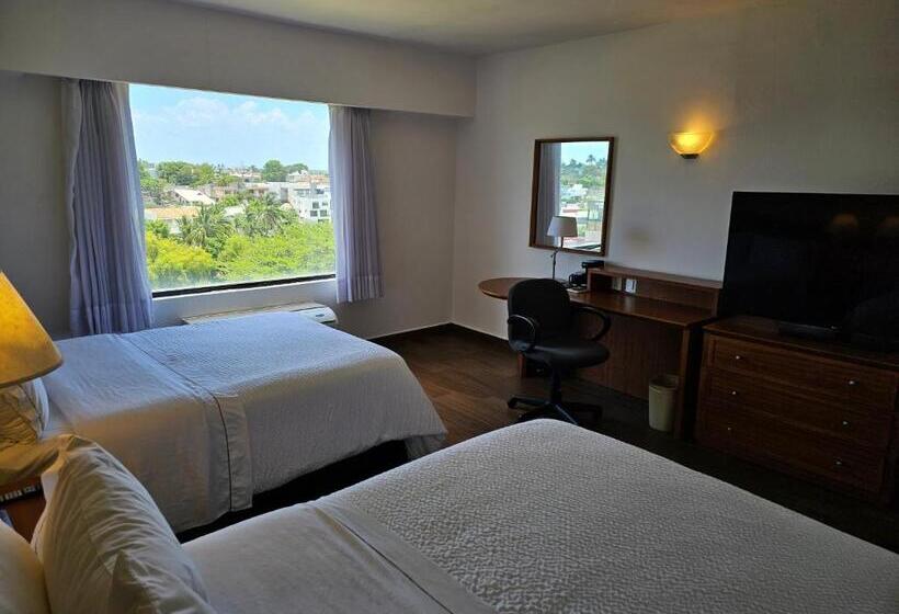 غرفه قياسيه سريرين مزدوجين, Fiesta Inn Tampico