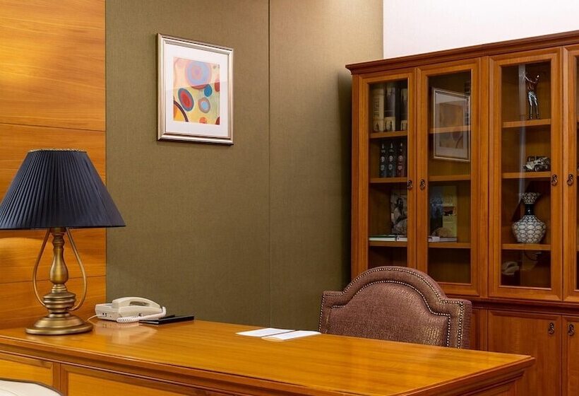 سوئیت رویال, Lotte Hotel Vladivostok