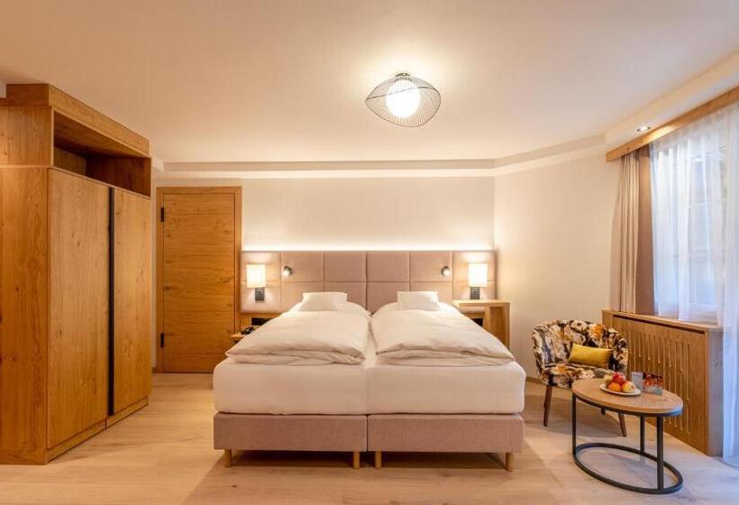 Апартаменты 1 Спальня с Балконом, Resort La Ginabelle