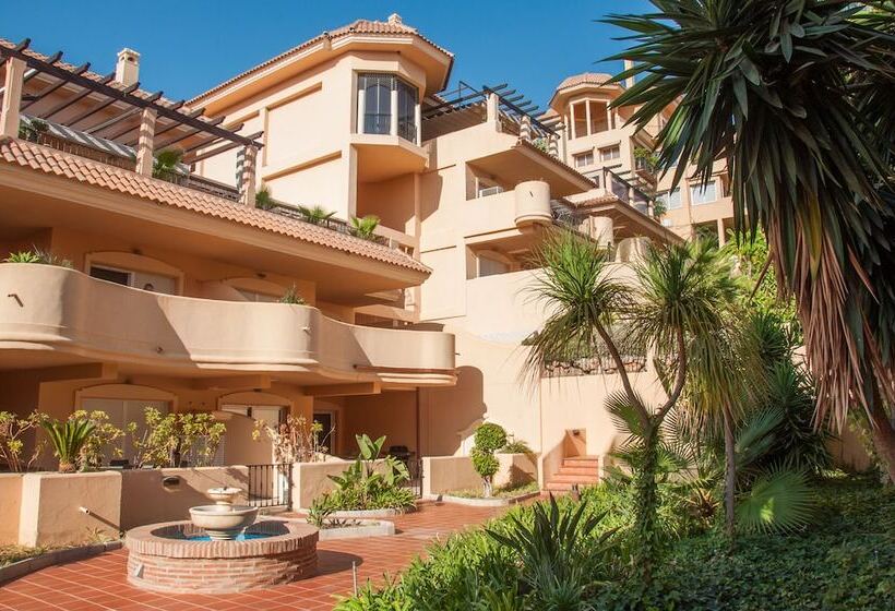 Апартаменты Comfort 2 Спальни, Aloha Hill Club Golf & Spa Apartments