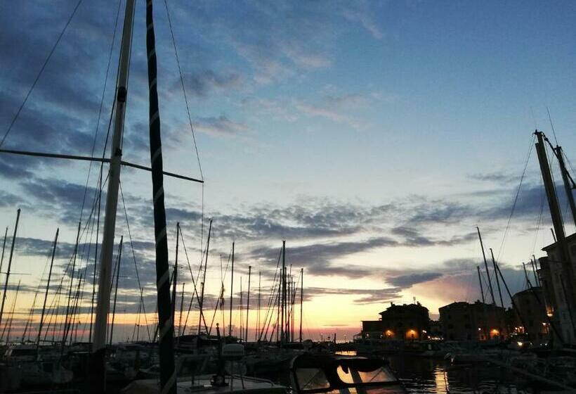 اتاق عادی, Camera Al Porto Antico