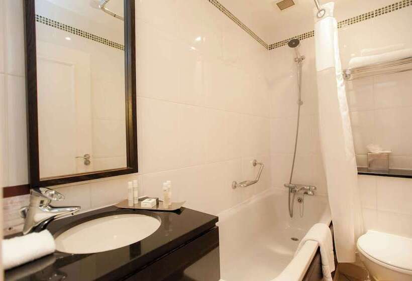 Номер Стандарт, Doubletree By Hilton Dunblane Hydro