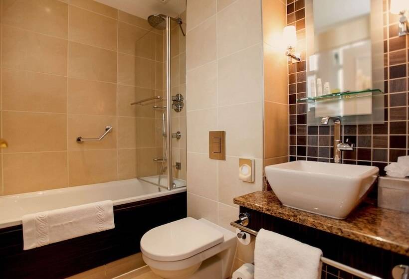 Семейный Номер, Doubletree By Hilton Dunblane Hydro