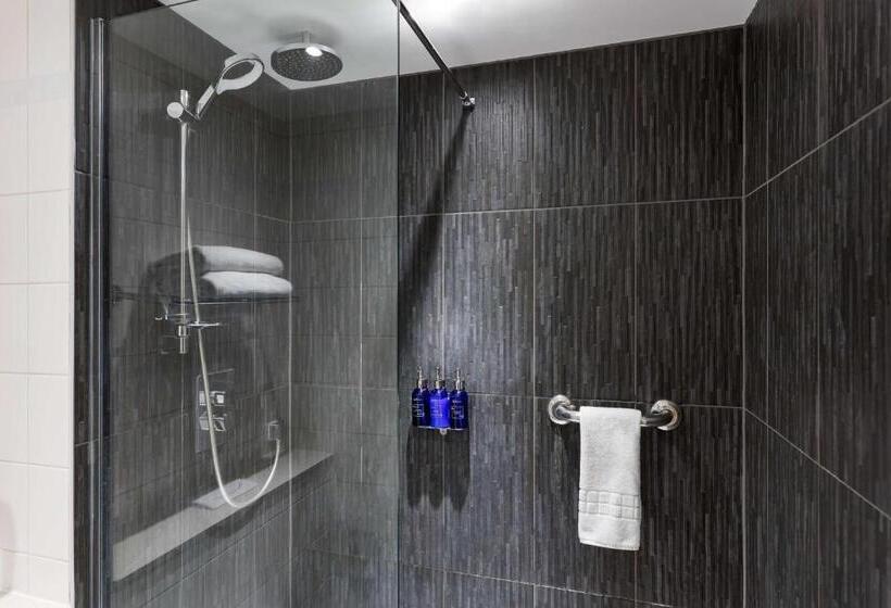 سوییت جونیور, Radisson Blu Hotel London Stansted Airport