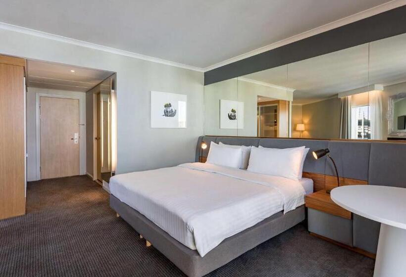 سوییت جونیور, Radisson Blu Hotel London Stansted Airport