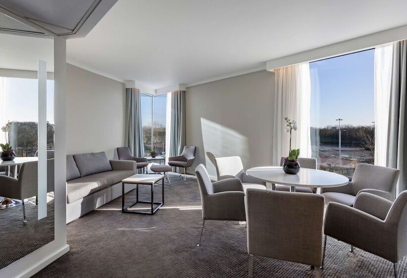 سوییت, Radisson Blu Hotel London Stansted Airport