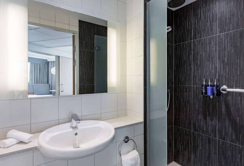 Люкс, Radisson Blu Hotel London Stansted Airport