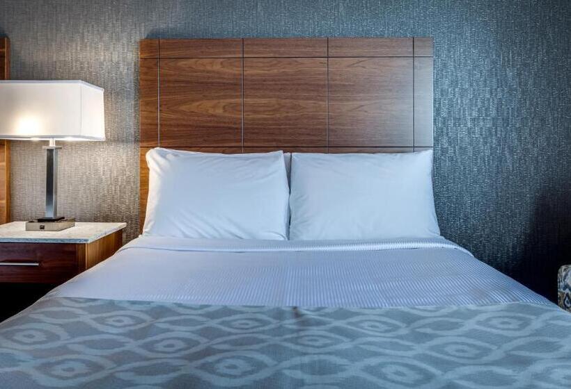 Номер Стандарт, Monte Carlo Inn Markham