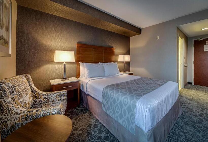 غرفة قياسية سرير مزدوج, Monte Carlo Inn Markham