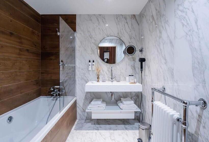 اتاق استاندارد سه نفره, Hôtel Le Diamond Rock