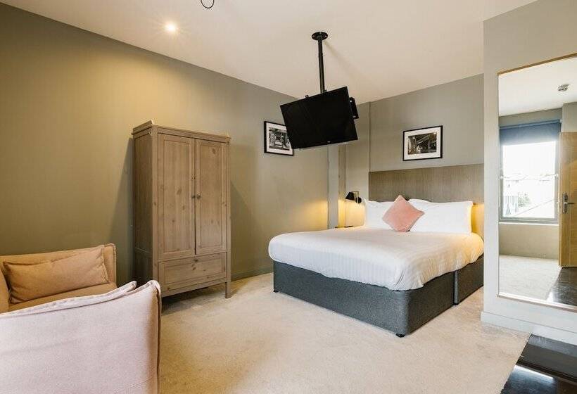 Standard Studio, Cityspace Tower Bridge