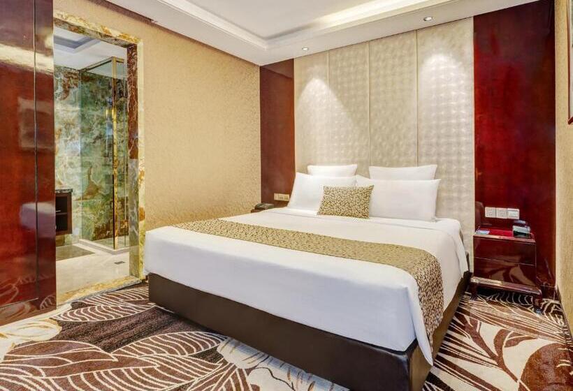 Президентский Люкс, Days Hotel & Suites China Town   Metro Line 2 & Line 6   Nearby Orange Island  Wuyi Square Changsha