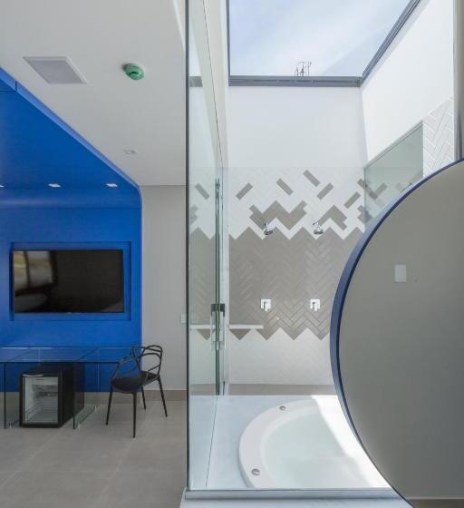디럭스 스위트, Poeme Motel By Drops