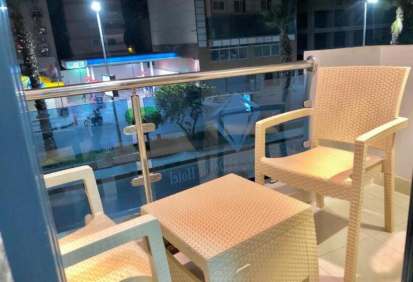 سوییت لوکس, Jewel Dokki
