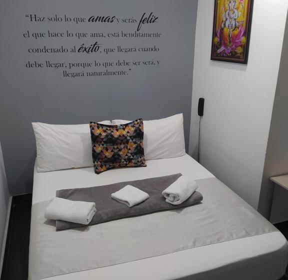 Номер Стандарт Трехместный, Aura Medellin