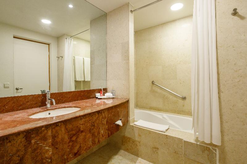 デラックスルーム, Real Inn Torreón