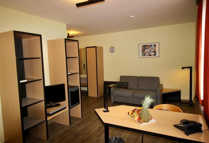 Апартаменты с 1 спальней, смежные, Tryp By Wyndham Halle