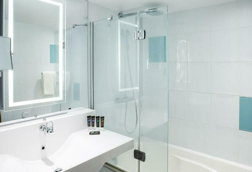 Номер Superior, Novotel London Greenwich