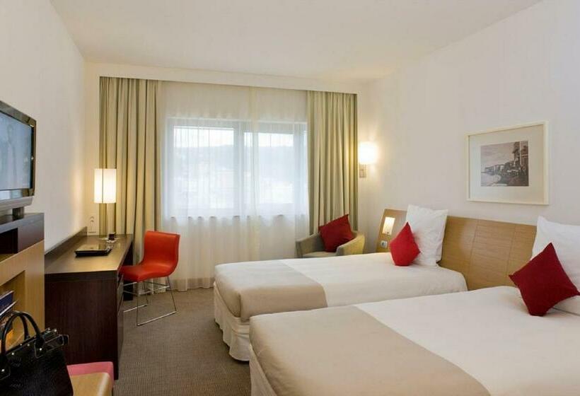 Номер Superior, Novotel London Greenwich