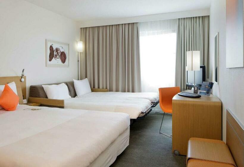 Номер Superior, Novotel London Greenwich