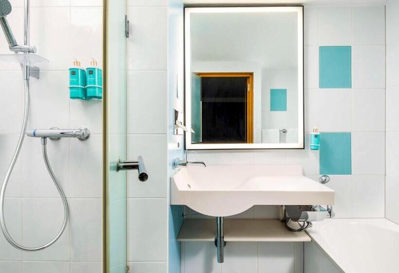 Номер Superior, Novotel London Greenwich