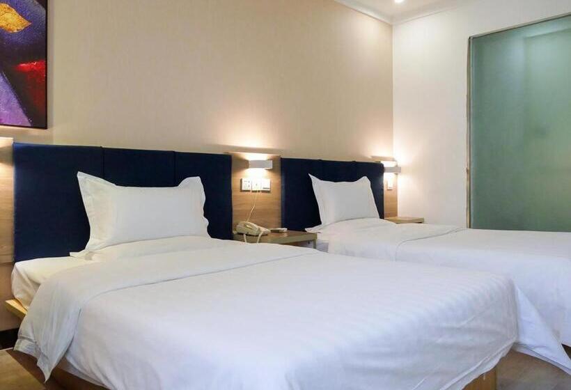 Номер Superior, 7days Premium Xianning Hot Spring Pedestrian Street Shopping Park Branch
