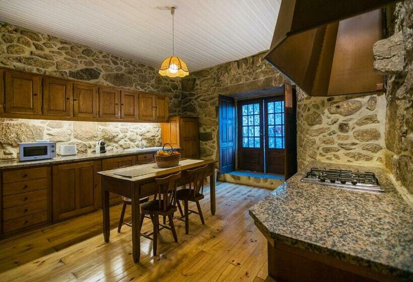 Дом 2 Спальни, Casas De Massinos