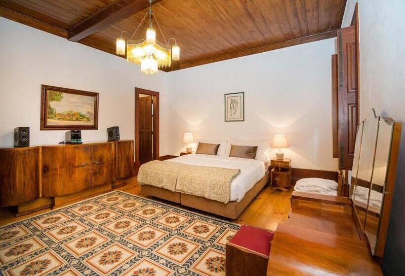 Дом 3 Спальни, Casas De Massinos