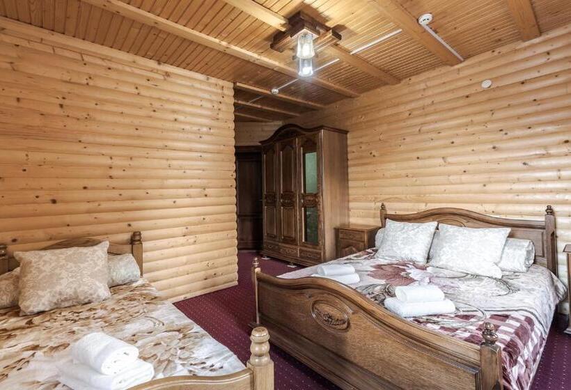 Номер Стандарт Трехместный, Villa Morishka & Spa