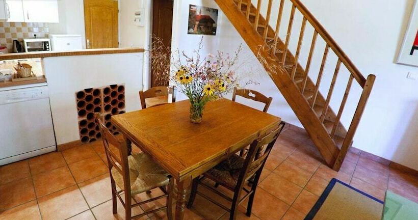 Апартаменты 1 Спальня, Château De Joyeux  Gîtes