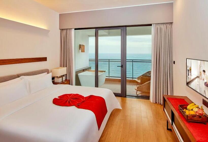 Номер Executive Вид на Море, Dusit Thani Shuangyue Bay Resort Huizhou