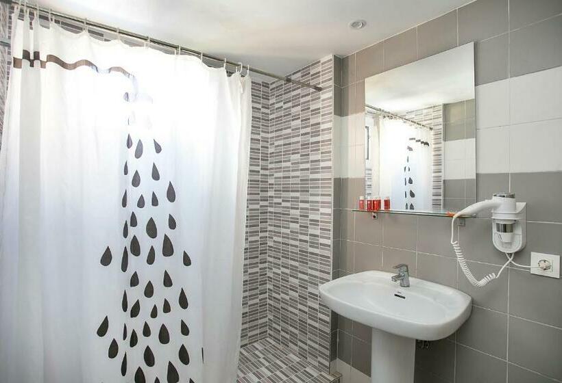آپارتمان 1 خوابه با تراس, Apartamentos Amalia By Mc