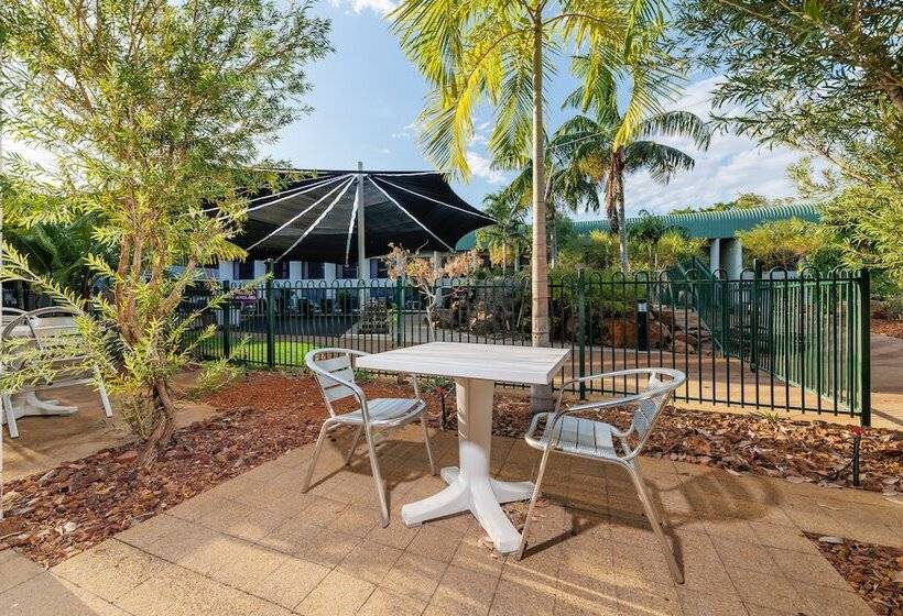 Семейный Номер, Mercure Kakadu Crocodile