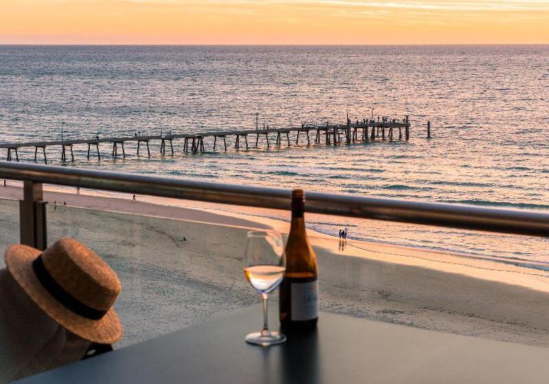 Апартаменты 1 Спальня Вид на Море, Oaks Glenelg Plaza Pier Suites