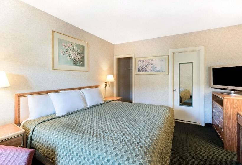 Номер Стандарт, Pocono Night Lodge