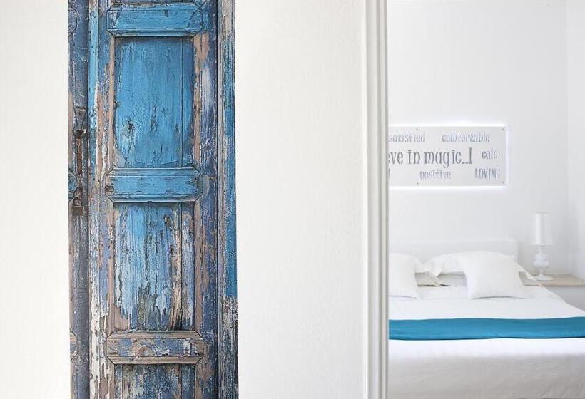 이코노미 룸, Acqua Vatos Santorini