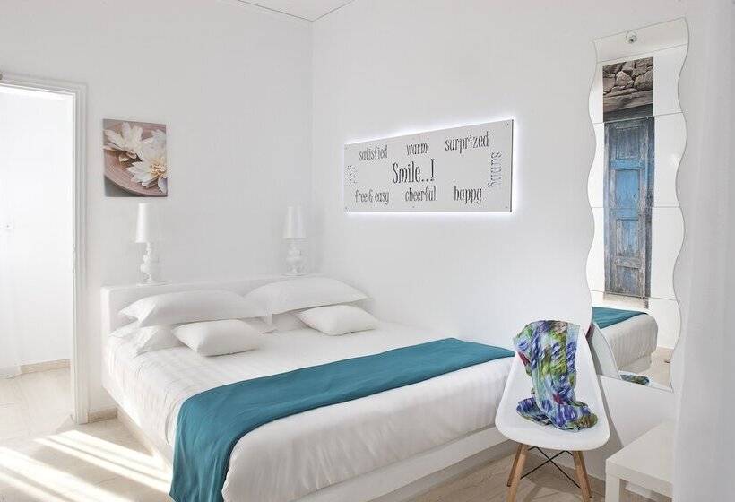 이코노미 룸, Acqua Vatos Santorini