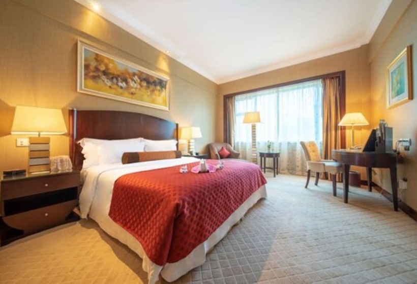 Номер Deluxe, Grand International