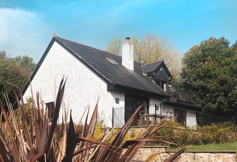Вилла 3 Спальни, Hustyns Resort Cornwall