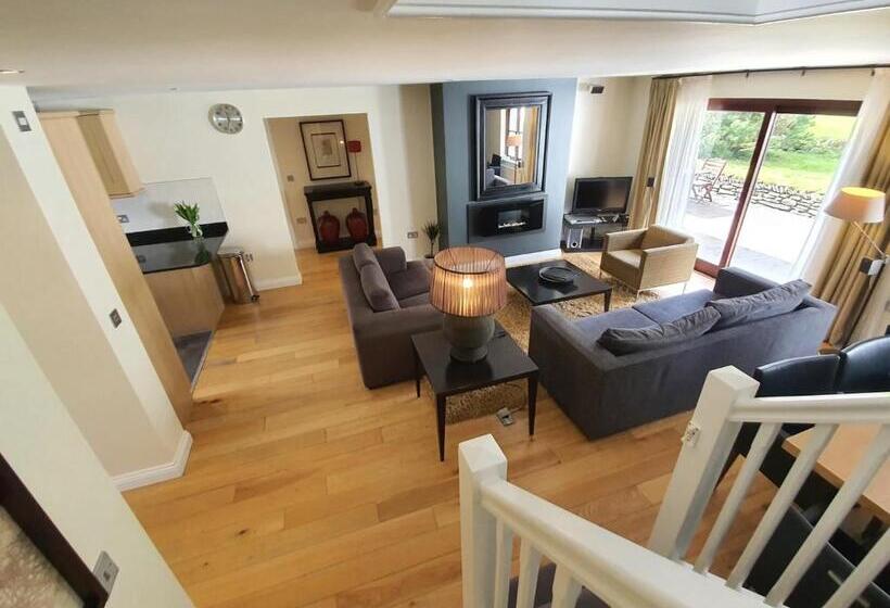 Вилла 3 Спальни, Hustyns Resort Cornwall
