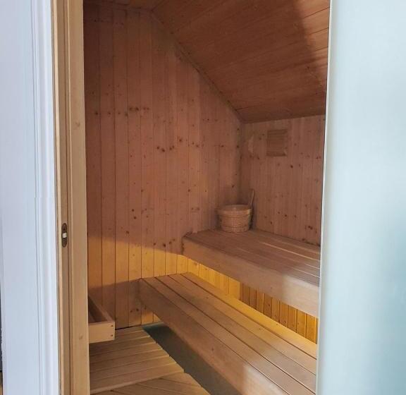Вилла 3 Спальни, Hustyns Resort Cornwall