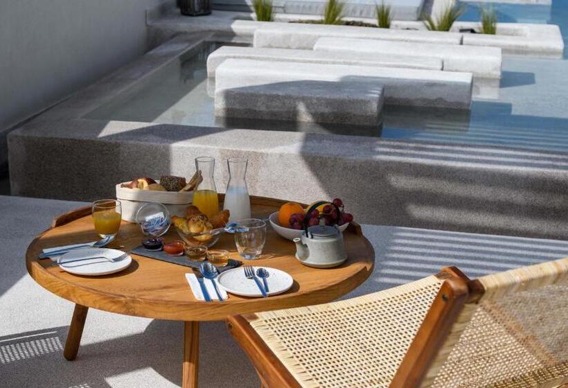 Comfort suite with sea view, Potnia Theron Suites