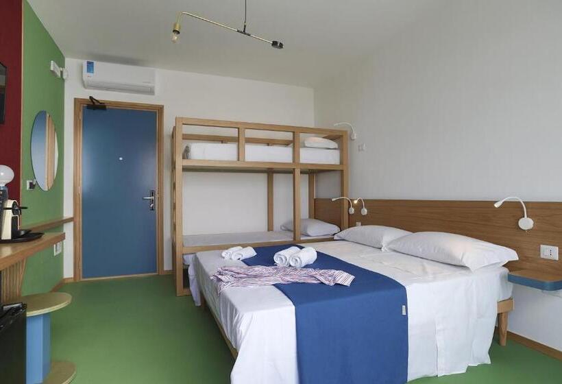 Четырехместный Номер Стандарт с Балконом, Senia_rooms_design